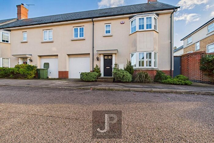 3 Bedroom Property For Sale In De Paul Way, Brentwood, CM14