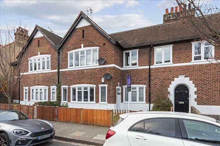 2 Bedroom Flat For Sale In Colwith Road, Hammersmith, London, W6