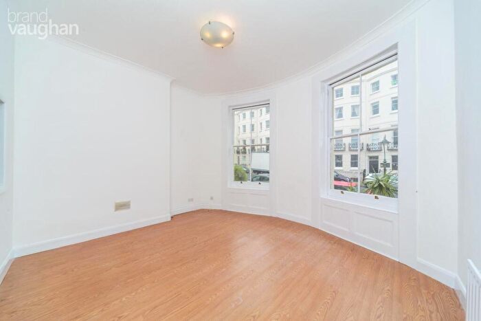 1 Bedroom Flat To Rent In Lansdowne Place, Hove, BN3