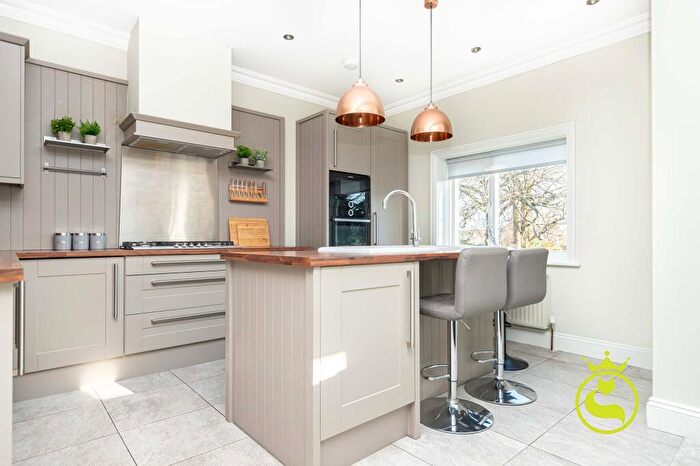 3 Bedroom Flat For Sale In Alexandra Road, Poole, BH14