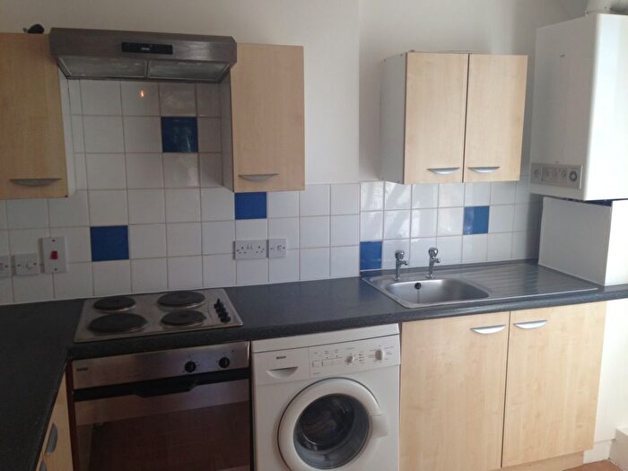 1 Bedroom Flat To Rent In Brighton Road, Purley, CR8