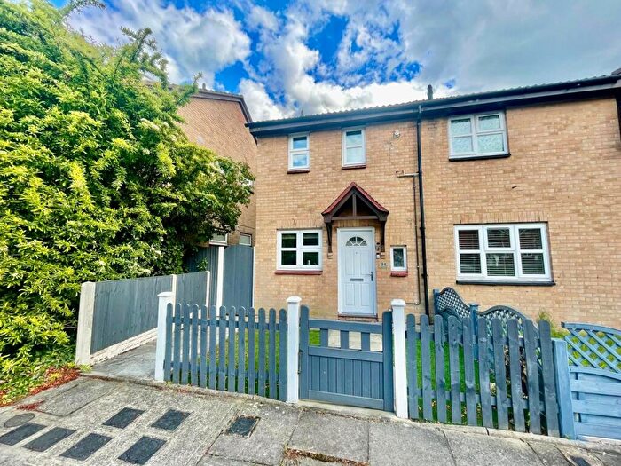 2 Bedroom End Of Terrace House For Sale In Rider Close, Sidcup, Kent, DA15