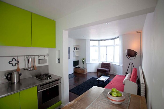 3 Bedroom Maisonette To Rent In Camelford Street, Brighton, East Sussex, BN2