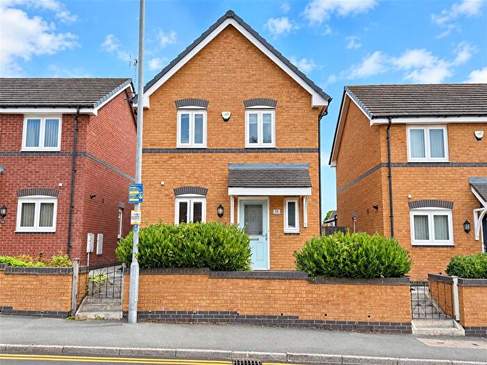 3 Bedroom Detached House For Sale In Brunel Court, Wrexham, LL11