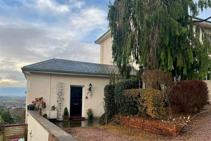 2 Bedroom Mews To Rent In Worcester Road, Malvern, WR14