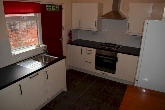 4 Bedroom Terraced House To Rent In Parkside Road, Fallowfield, Manchester, M14