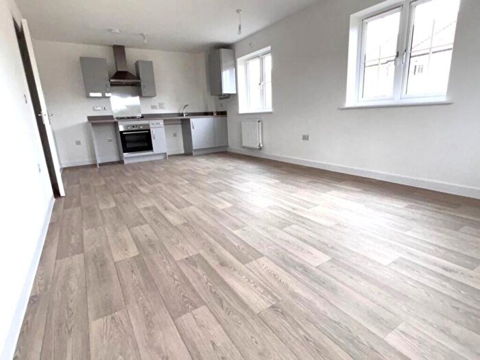 1 Bedroom Flat To Rent In Central Boulevard, Aylesham, CT3