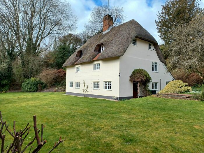 4 Bedroom Cottage To Rent In The Lynch, Overton, Basingstoke, RG25