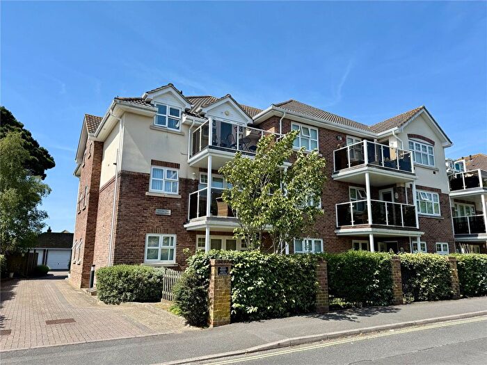 2 Bedroom Flat For Sale In Victoria House, Whitefield Road, New Milton, Hampshire, BH25