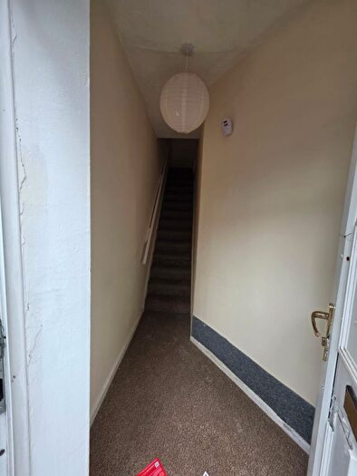 1 Bedroom Flat To Rent In Edale Avenue, Manchester, M40