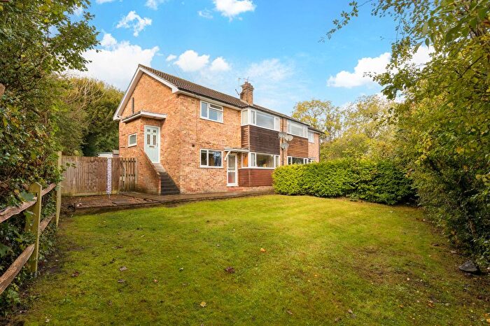 2 Bedroom Flat For Sale In Post Horn Lane, Forest Row, RH18