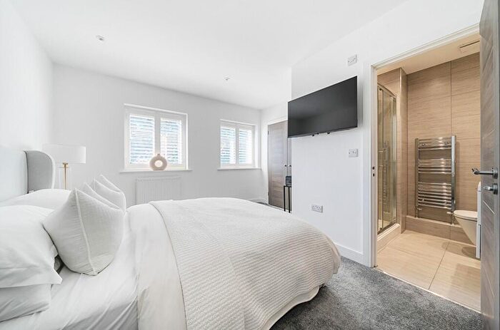 4 Bedroom Town House To Rent In Compton Road, Portsmouth, Hampshire, PO2