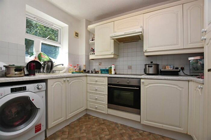 1 Bedroom Flat For Sale In Navigation Way, Blackburn, Lancashire, BB1