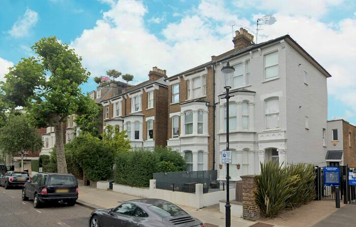 1 Bedroom Flat To Rent In Highlever Road, London, W10