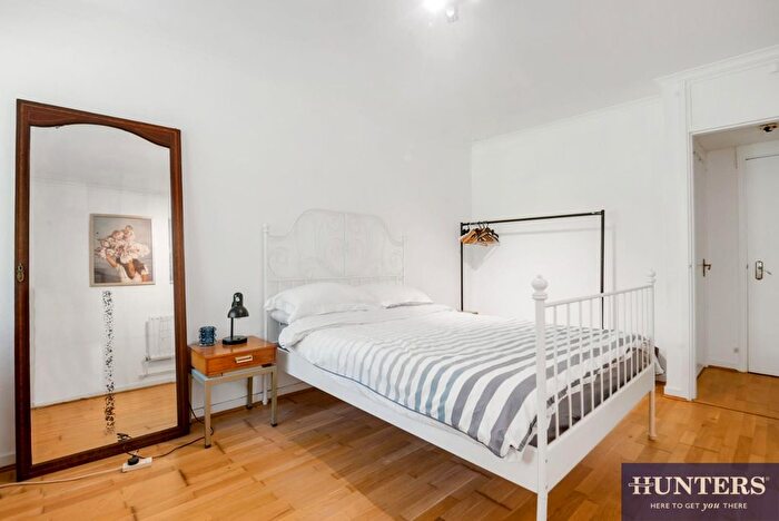 2 Bedroom Flat For Sale In Christchurch Avenue, Queens Park, London, NW6