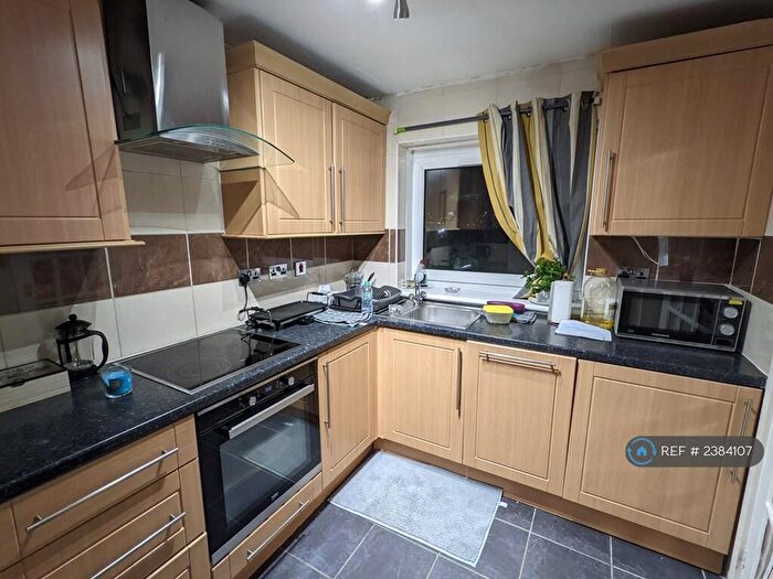 1 Bedroom Flat To Rent In Dobbies Loan Place, Glasgow, G4