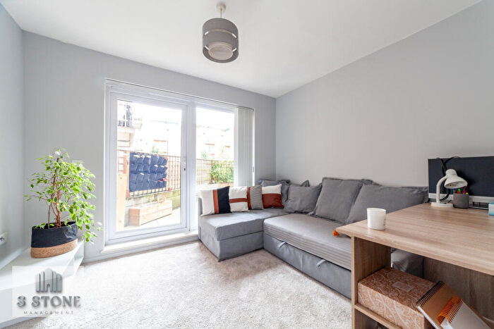 1 Bedroom Flat To Rent In Peebles Court, CR0