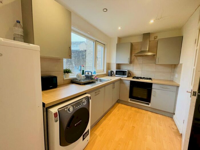 3 Bedroom Terraced House To Rent In Ilsley Road, Headington, OX3