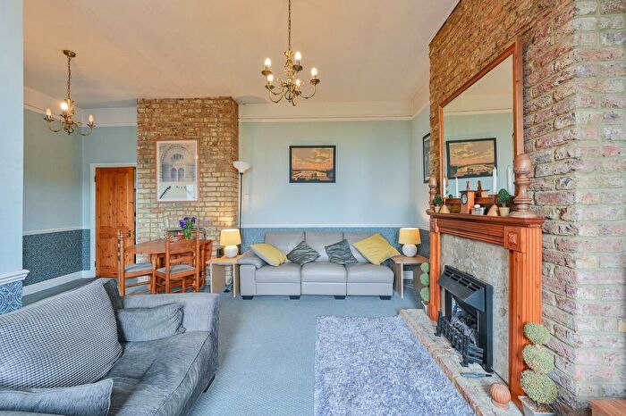 2 Bedroom Flat To Rent In Sudbury Hill, Harrow On The Hill, Harrow, HA1