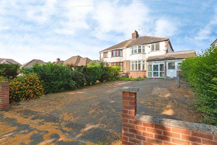 4 Bedroom Semi Detached House For Sale In Welford Road, Leicester, LE2