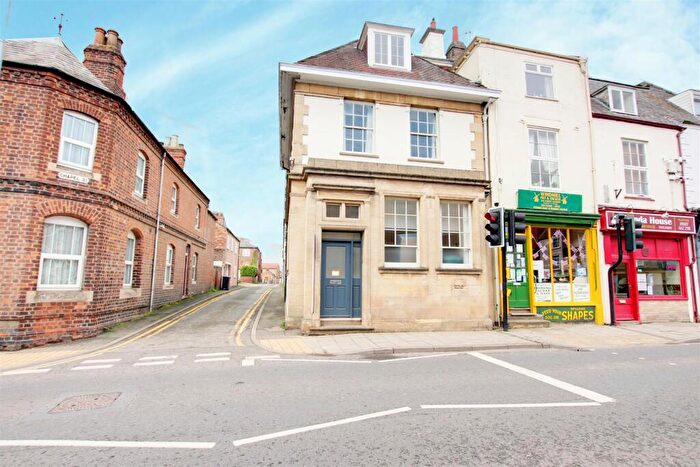 5 Bedroom Semi Detached House For Sale In Chapel Street, Alford, LN13