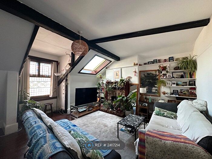 1 Bedroom Flat To Rent In Hanley Court, London, N4