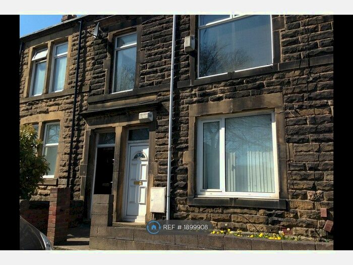 3 Bedroom Flat To Rent In Windy Nook, Gateshead, NE10