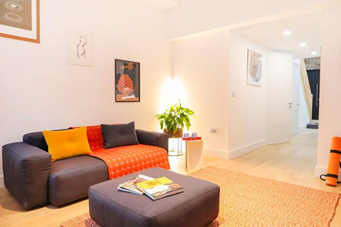 2 Bedroom Apartment To Rent In Milton Street, Sheffield, S3