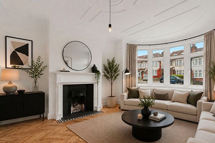 4 Bedroom Semi-Detached House For Sale In Grenoble Gardens, London, N13