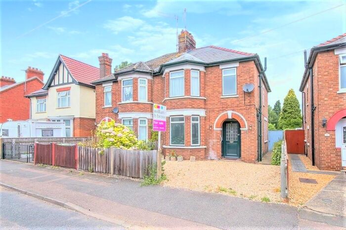 4 Bedroom Semi-Detached House To Rent In Victoria Road, Wisbech, PE13