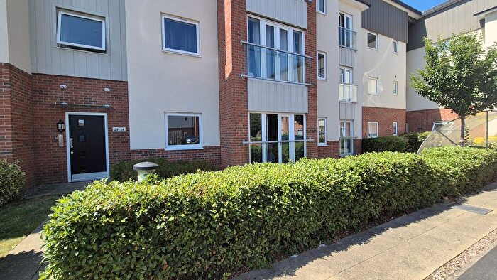 2 Bedroom Flat For Sale In Mallard Close, Southam, CV47