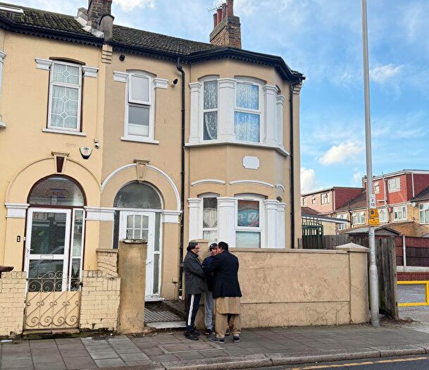 3 Bedroom Terraced House For Sale In Fanshawe Avenue, Barking, London, IG11