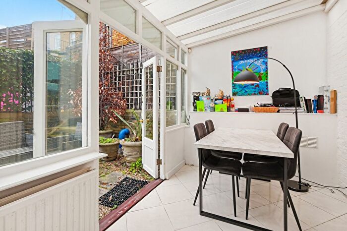 1 Bedroom Flat To Rent In Marlborough, Walton Street, SW3