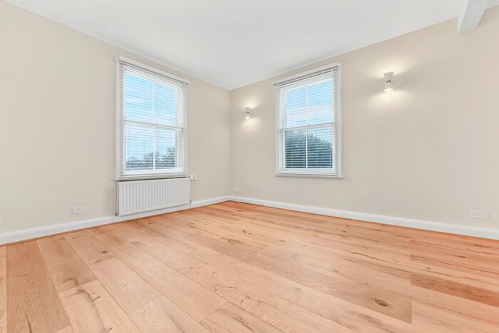 2 Bedroom Flat To Rent In Trinity Road, London, SW17