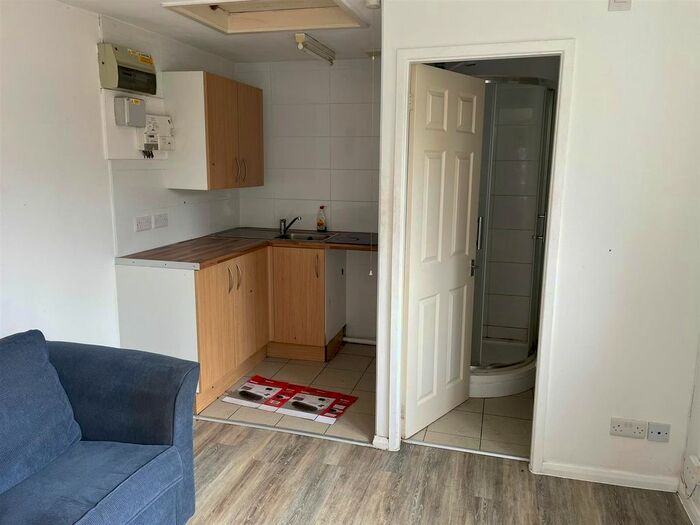 1 Bedroom Flat To Rent In Station Road, Hednesford, Cannock, WS12