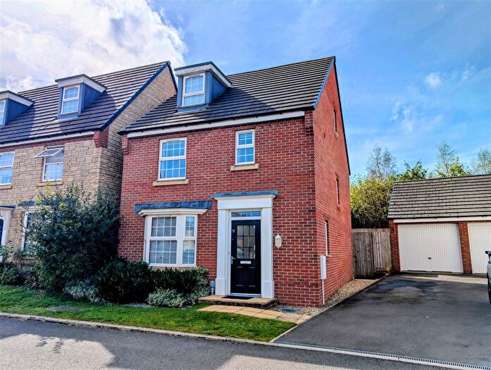 4 Bedroom Town House For Sale In Cadora Way, Coleford, GL16