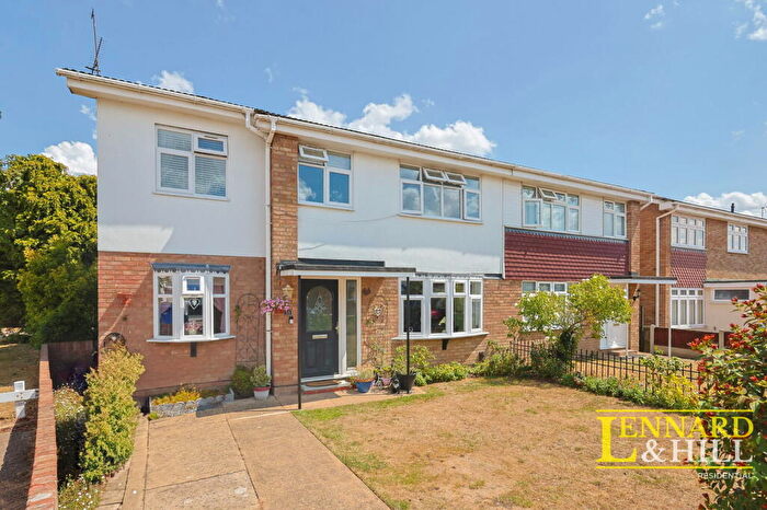 4 Bedroom Semi-Detached House For Sale In Mayfields, North Grays, RM16