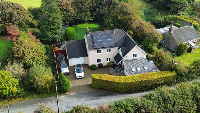 5 Bedroom Detached House For Sale In New Road, Freystrop, SA62