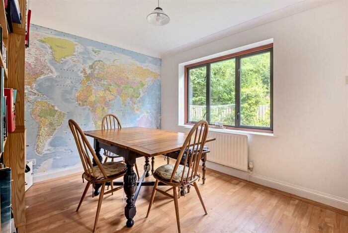 5 Bedroom Detached House For Sale In Duryard Valley, Exeter, EX4