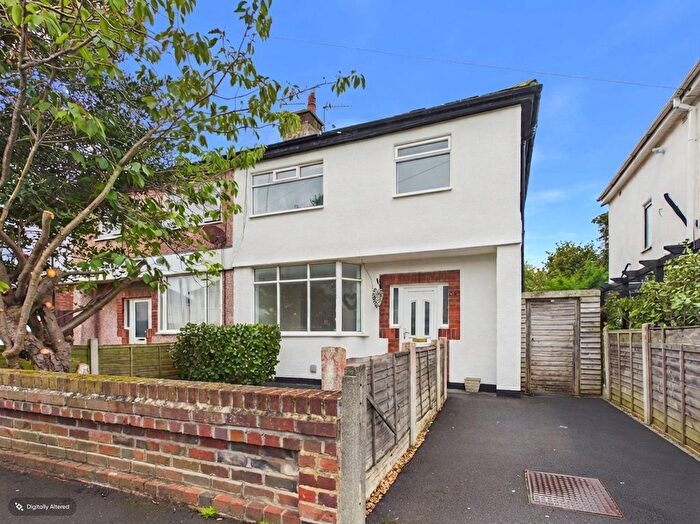 3 Bedroom Semi-Detached House For Sale In Birkdale Avenue, Lytham St. Annes, FY8