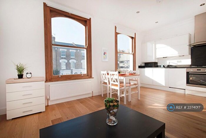 2 Bedroom Flat To Rent In Lancaster Road, London, N4