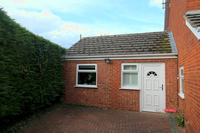 1 Bedroom Studio To Rent In Holland Way, Newport Pagnell, MK16