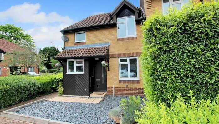 1 Bedroom Terraced House To Rent In Heathlee Road, Crayford, Dartford, DA1