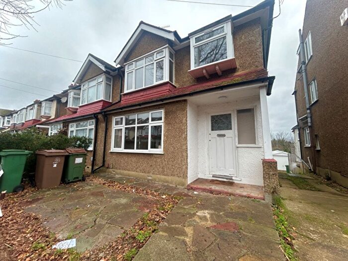 3 Bedroom Semi-Detached House To Rent In Tilehurst Road, Cheam, Sutton, SM3
