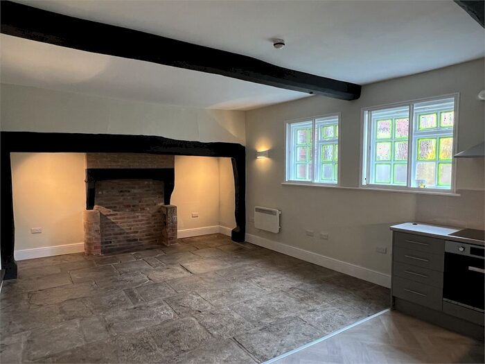 1 Bedroom Flat To Rent In Castlegate, Newark, Nottinghamshire., NG24