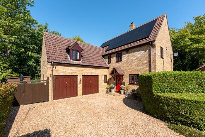 4 Bedroom Detached House For Sale In High Street, Spaldwick, Huntingdon, Cambridgeshire, PE28