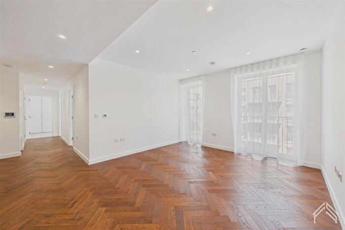 3 Bedroom Apartment To Rent In The Delamarre House, Parkview Avenue, NW2