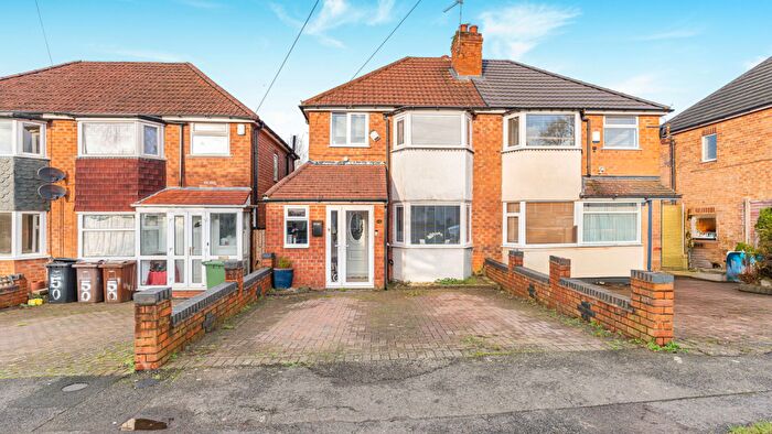 3 Bedroom Semi Detached House For Sale In Newborough Road, Shirley, B90