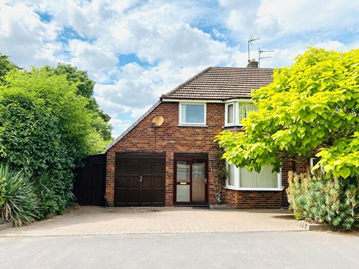 3 Bedroom Semi-Detached House To Rent In Dunstall Road, Halesowen, B63
