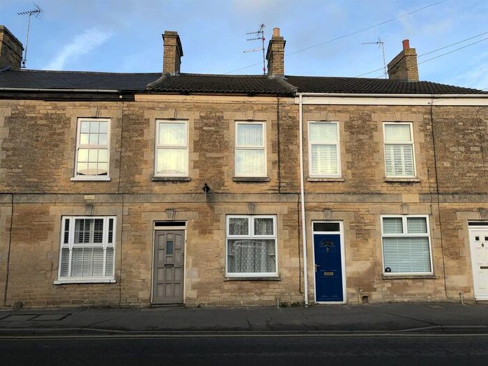 3 Bedroom Terraced House To Rent In High Street, Market Deeping, Peterborough, PE6
